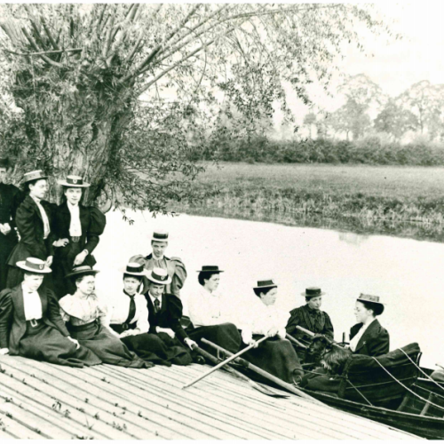 home students rowing