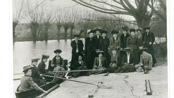 Home Students, 1906. Copyright @ St Anne's College 