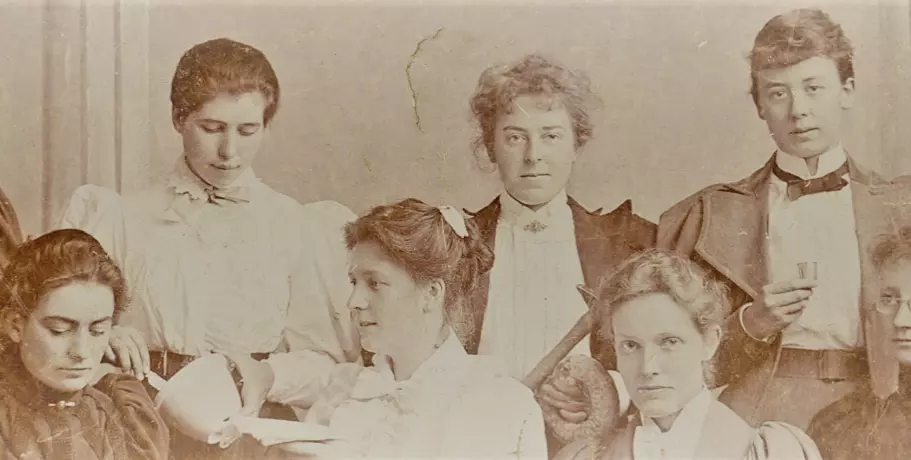 Women Scientists c 1890