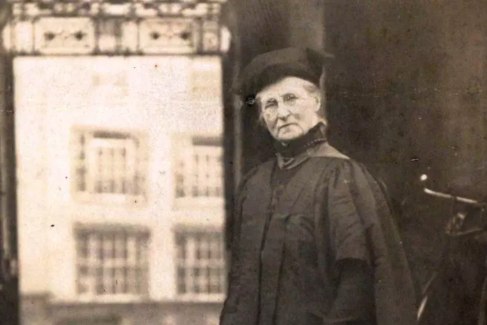 Bertha Johnson (steps of the Clarendon) 